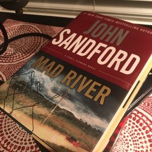 📕John Sanford fan? Or looking for new author?
